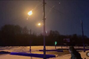 Ucrânia afirma ter abatido caça russo e imagens mostram bolas de fogo no céu de Kharkiv