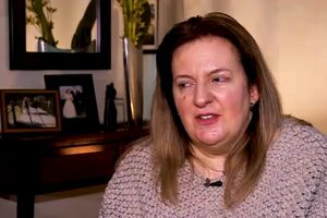 Helena Cruz foi forçada a reformar-se por invalidez aos 55 anos