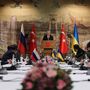 Negociações: Rússia cede na 'desnazificação', Ucrânia propõe neutralidade