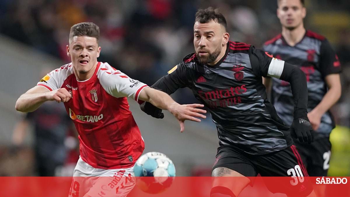 Benfica derrota Sporting no arranque da final do playoff com cesto em cima  da buzina - Basquetebol - Jornal Record