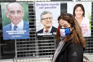 Marine, Emmanuel e a França reaccionária