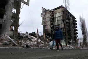 Borodyanka, uma cidade em ruínas com corpos tombados nas ruas