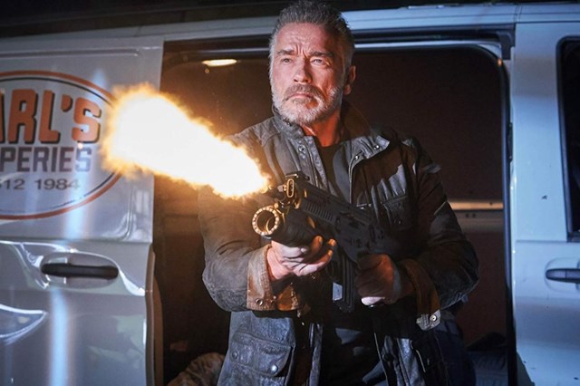 Arnold Schwarzenegger e Monica Barbaro preparam chegada à Netflix com série de espiões