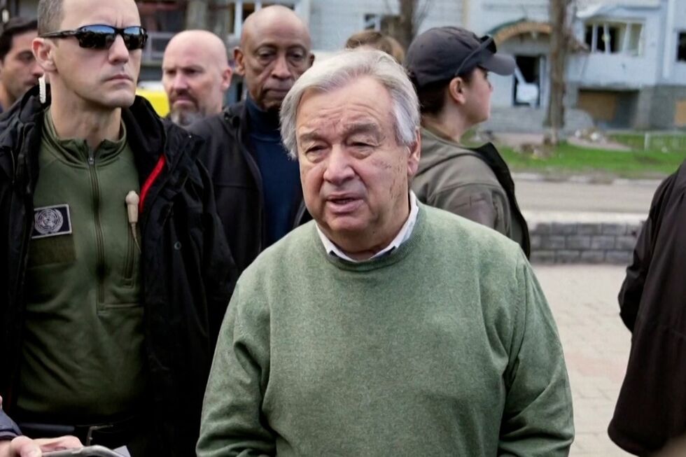 António Guterres na Ucrânia: 'Imagino a minha família numa daquelas casas que agora está destruída'