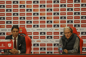 Benfica desmente Jorge Jesus e diz que 'em nenhum momento' o treinador pediu para sair