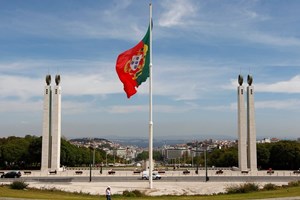 Fitch melhora perspetiva de Portugal para 'positiva'