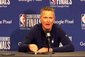 'Estou cansado dos minutos de silêncio': Treinador da NBA furioso com políticos após tiroteio no Texas