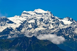 Queda de gelo nos Alpes suíços provoca a morte de dois alpinistas