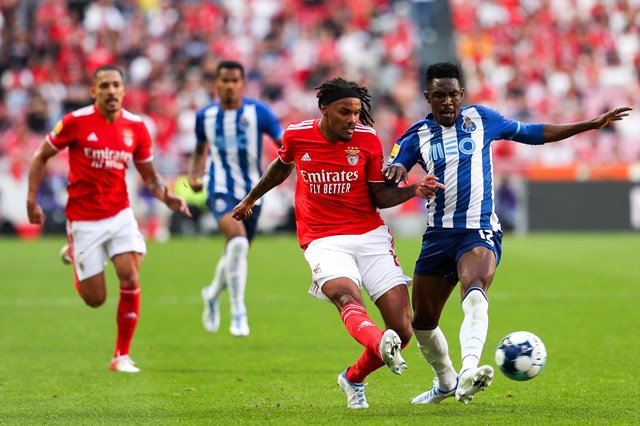 Sporting vence Benfica na Luz