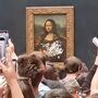 Mona Lisa sai ilesa depois de ser atacada com um bolo