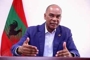 Líder da UNITA é mesmo engenheiro?