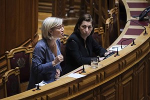 Marta Temido justifica fecho de urgências com a pandemia e queda do governo