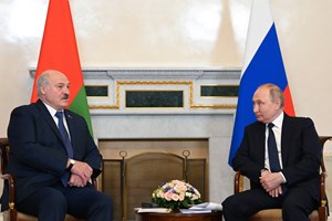 Putin promete mísseis nucleares à Bielorrússia