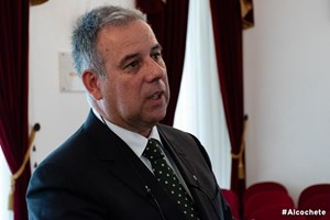 Autarca de Alcochete 'apanhado de surpresa' com decisão de Costa