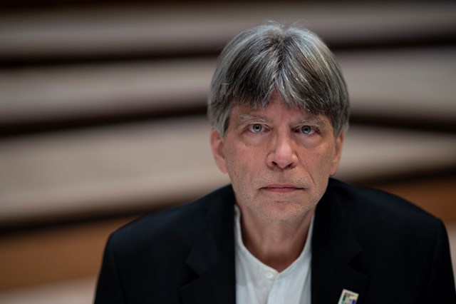 O mundo está a morrer no novo 'Assombro', de Richard Powers