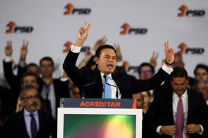 Montenegro desfaz regionalização de Rio e ataca 'delfins' de Costa