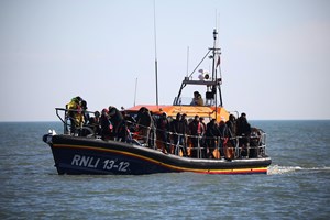 Migrantes enfrentam 'aumento sem precedentes da violência' nas portas da UE