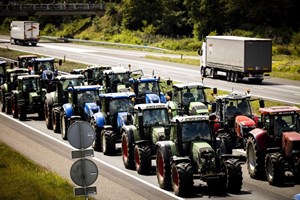 Para os agricultores, a ministra é 'um maestro de costas para a orquestra'