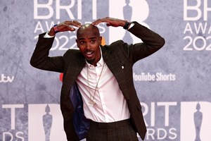 Mo Farah: 'O meu nome é Hussein Abdi Kahin e fui traficado quando era criança'