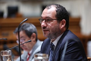 Ministro da Educação quer vincular 10 mil professores já este ano