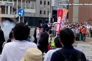 Vídeo mostra momento dos disparos contra ex-primeiro ministro japonês