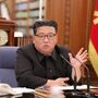 Kim Jong-un vai encontrar-se com Putin para discutir apoio militar