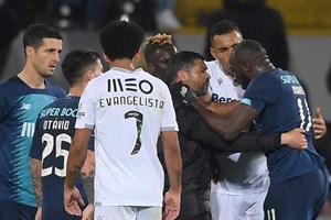 Porto Editora pede desculpa por referência ao caso Marega e garante que vai corrigir