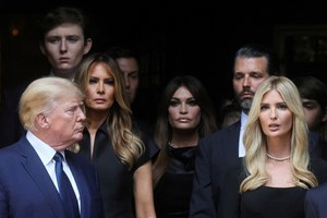 Sepultura de Ivana em campo de golf pode trazer beneficios fiscais a Donald Trump