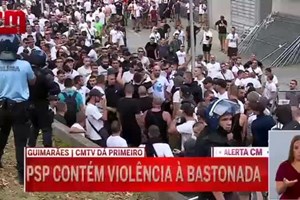 Vitória-Hajduk termina com desacatos, lançamento de cadeiras e agressões