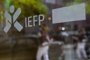Desemprego desce para 6,2% em agosto face a julho