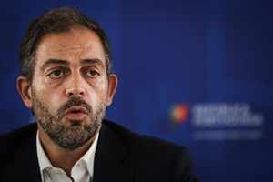 Governo permite regresso ao mercado regulado do gás para proteger famílias de aumentos de 150%