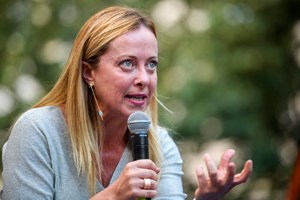 Giorgia Meloni, a candidata da extrema-direita que pode liderar Itália
