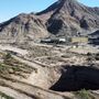 Cratera no Chile aumentou o suficiente para engolir o Arco do Triunfo em França