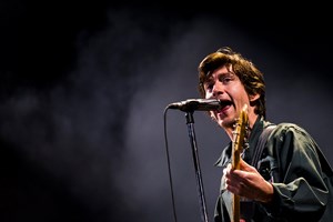 As fotografias de Arctic Monkeys, Jessie Ware e Róisín Murphy no segundo dia de Kalorama