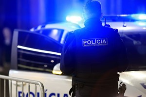 Três polícias feridos durante intervenção em bairro de Lisboa