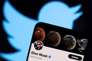 O fim do 'selo azul' no Twitter. Papa, Trump ou Beyoncé já o perderam
