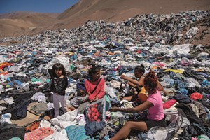 Roupas doadas para reutilização são maioritariamente 'destruídas'