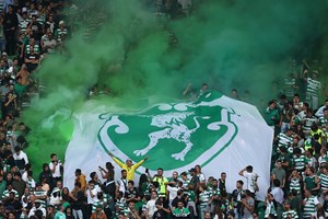 Sporting empata em Bérgamo e terá de disputar play-off da Liga Europa