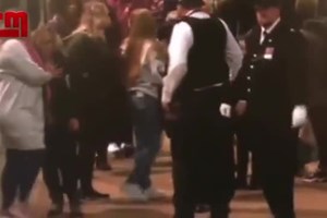 Homem detido por tentar tocar no caixão de Isabel II