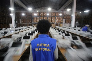 Brasileiros aderem ao voto útil para evitar a vitória do Presidente que não querem