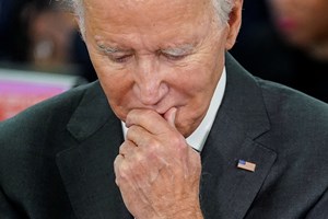 Mais documentos confidenciais encontrados em casa de Joe Biden