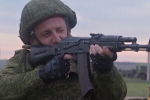 Ministério da Defesa Russa divulga vídeo de reservistas mobilizados a treinar  