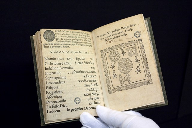 Dispararam vendas das profecias de Nostradamus que previam morte de Isabel II em 2022