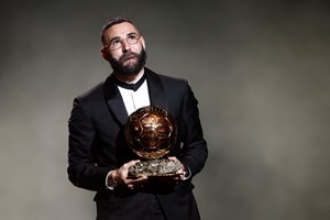 Karim Benzema vence Bola de Ouro pela primeira vez 
