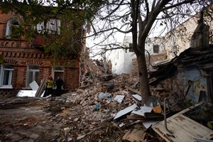 Míssil russo atinge apartamentos em Mykolaiv
