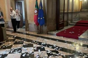 Ativistas invadem o Ministério da Economia em Lisboa