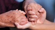 <![CDATA[ Número de idosos vítimas de crime aumenta 30,5% em seis anos e atinge 44.161 em 2025 ]]>