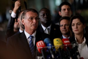 Bolsonaro: 'Levei uma facada nas costas com a inelegibilidade'