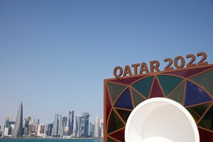 Qatar: entre o luxo dos locais e as más condições dos migrantes