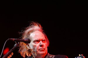 Neil Young envelheceu bem e o seu melhor disco também